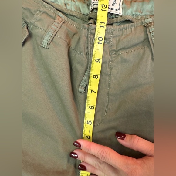 Abercrombie & Fitch Olive Wide Leg Cargo Pants 31 12 - Picture 8 of 9